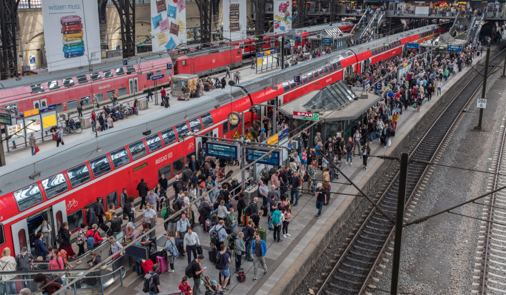 Neuer Hörtest am Bahnhof