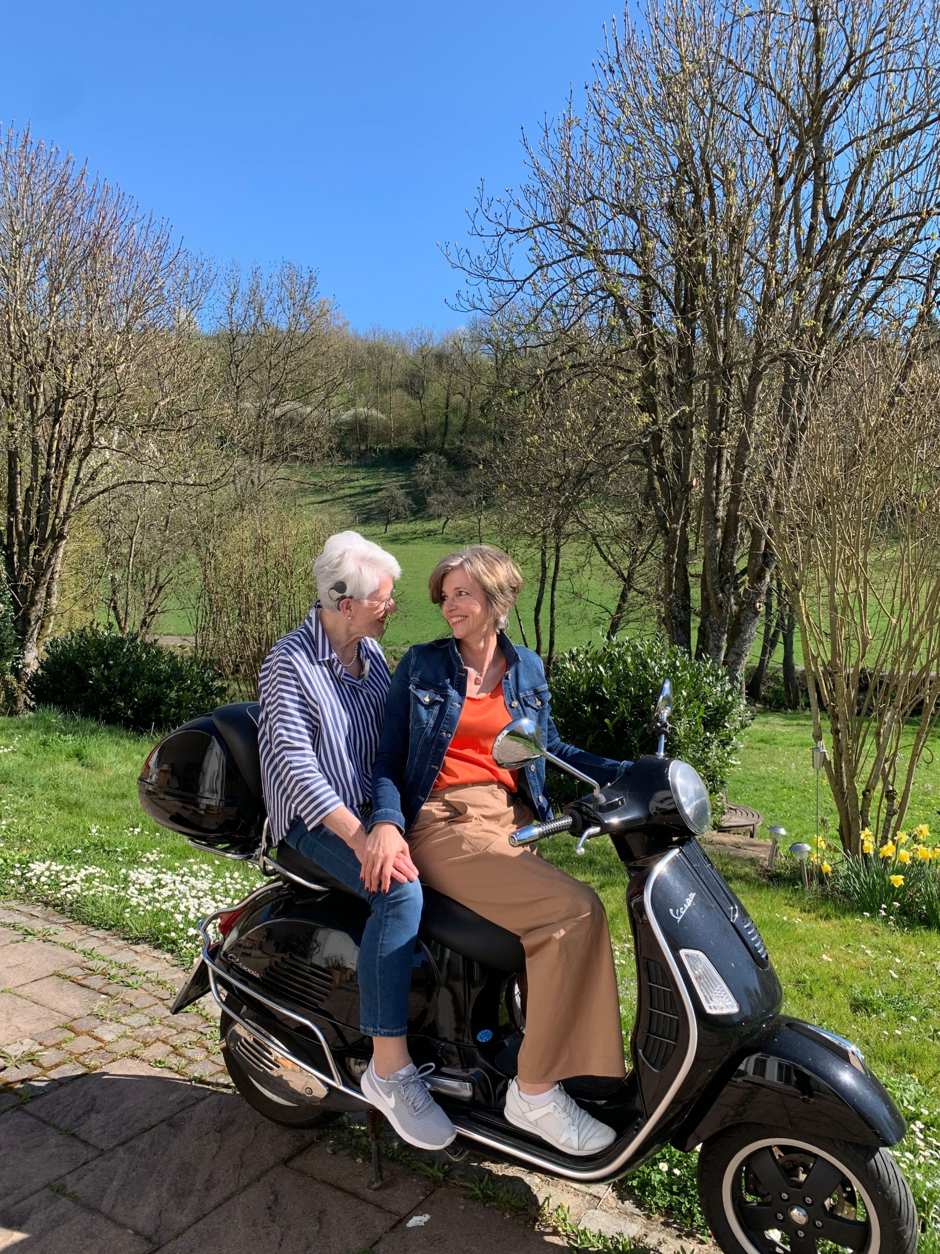 Christiane Olk und Waltraud Pelzer (c) privat-10501723 Christiane Olk